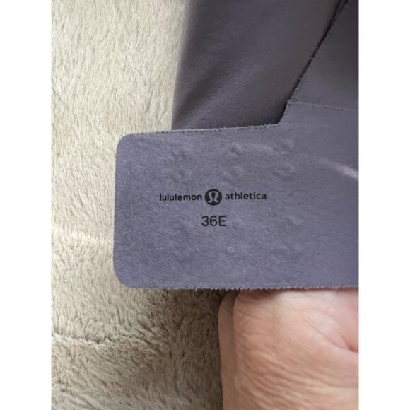 Lululemon Purple Sports Bra 36E Adjustable Crossback Straps Nylon Blend - Picture 6 of 7